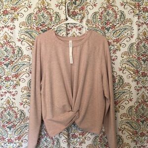 Lululemon top